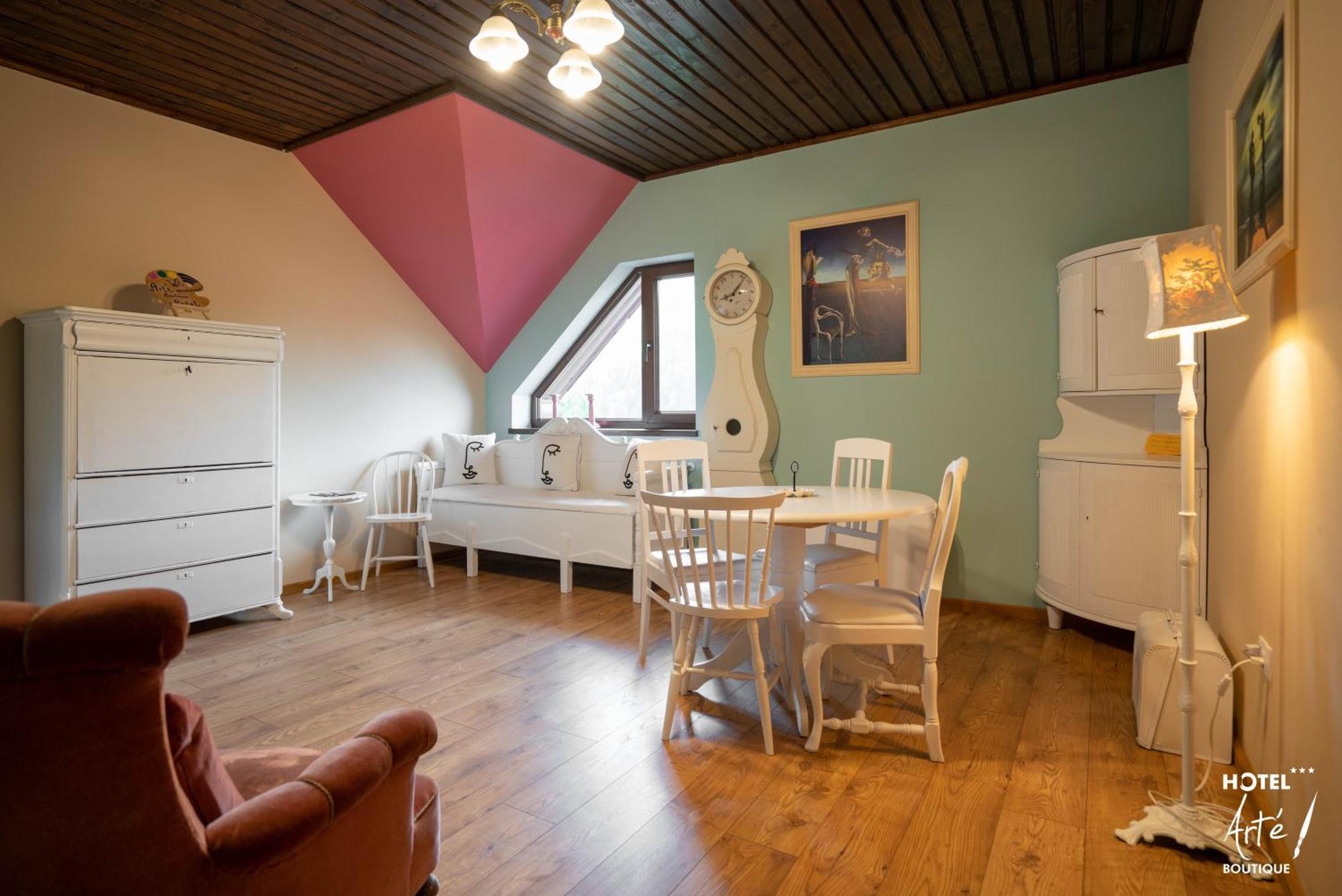 Art'E Boutique Rooms バイレ・トゥシュナド エクステリア 写真